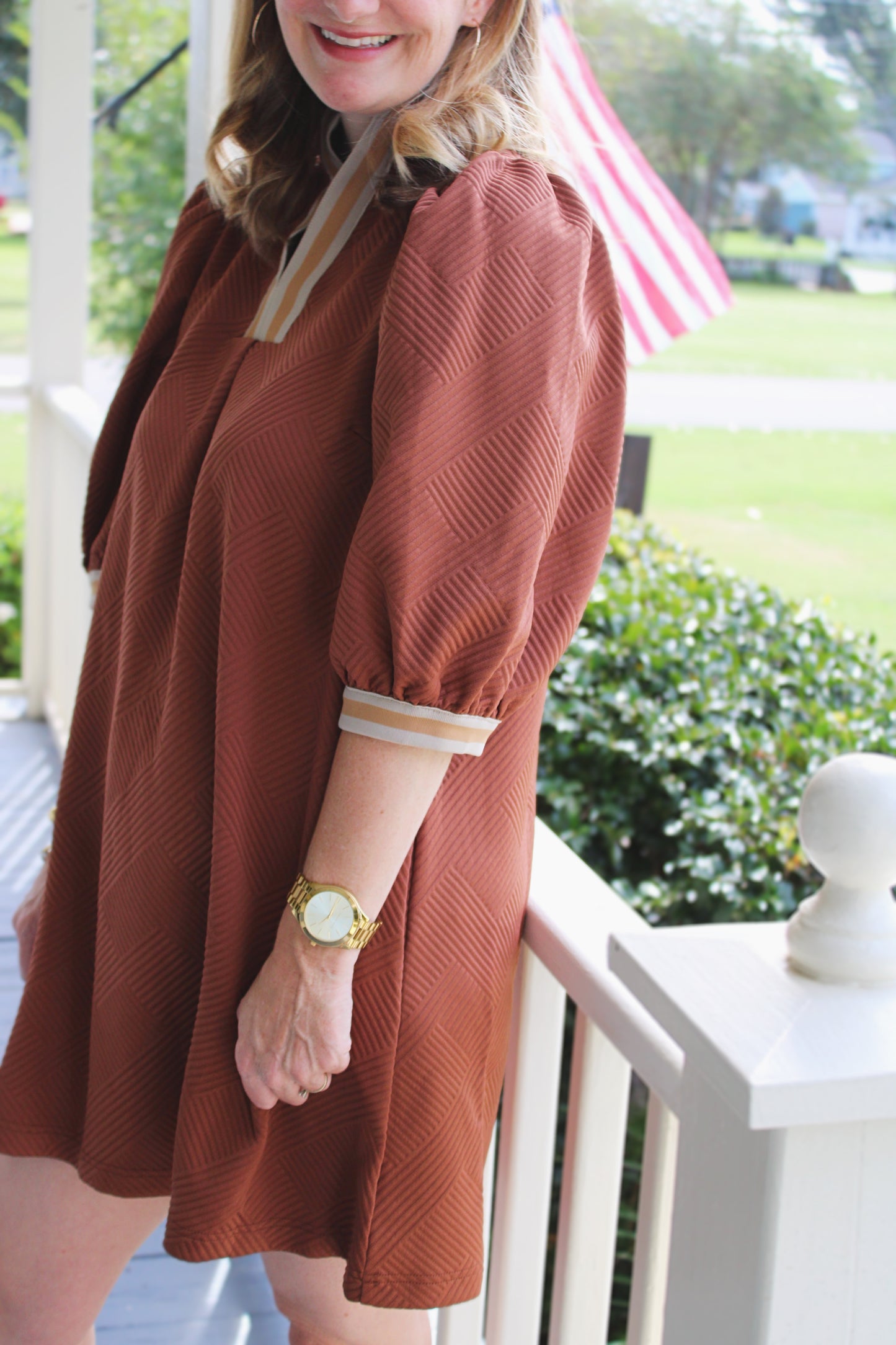 Annie Textured Brown Mini